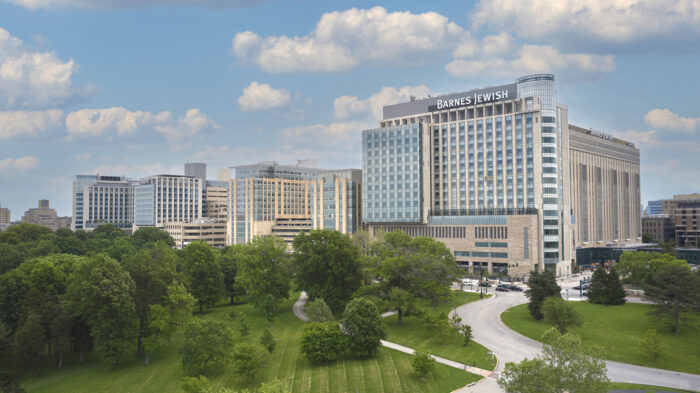 Exterior of Plaza West Tower at Barnes-Jewish Hospital