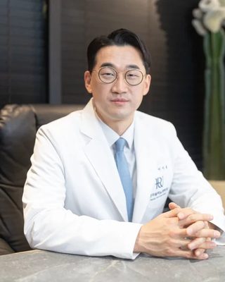 Ji Yong Lee