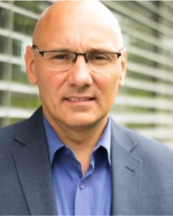 Artur Kucharski